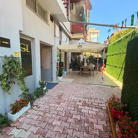 Elvi Apartment *